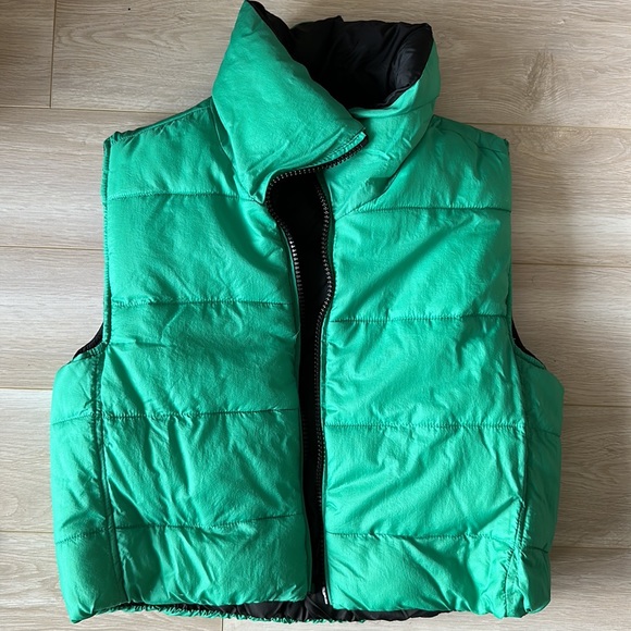 US XS-S reversible puffer vest - Picture 3 of 4